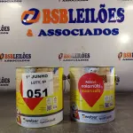 LOTE 051 - 02 GALÕES DE COLAMULT QUARTZOLIT, MULTIFUNÇÃO: CARPETE, BORRACHA, VINÍLICO E RODAPÉ 2,8KG. (NO ESTADO, LEILÃO NÃO TEM GARANTIA E NEM DEVOLUÇÃO, SUJEITO A POSSÍVEIS AVARIAS VISÍVEIS/OCULTAS E/OU AUSÊNCIA DE COMPONENTES).