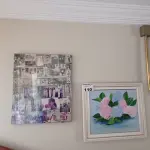 LOTE 110 - 02 QUADROS DECORATIVOS (NO ESTADO, NÃO SABEMOS SE FUNCIONA. LEILÃO NÃO TEM GARANTIA E NEM DEVOLUÇÃO).