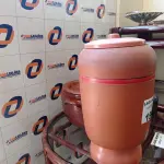 LOTE 194 - 02 PANELAS DE BARRO E 01 FILTRO DE BARRO (NO ESTADO, NÃO SABEMOS SE FUNCIONA. LEILÃO NÃO TEM GARANTIA E NEM DEVOLUÇÃO).