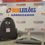LOTE 151 - 01 ASPIRADOR DE PÓ ELETROLUX  220 VOLTS (NO ESTADO, NÃO SABEMOS SE FUNCIONA. LEILÃO NÃO TEM GARANTIA E NEM DEVOLUÇÃO).