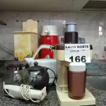 LOTE 166 -  01 LOTE COM PROCESSADOR DE ALIMENTOS, CAFETEIRAS, CENTRIFUGA, CHALEIRA ELÉTRICA (NO ESTADO, NÃO SABEMOS SE FUNCIONA. LEILÃO NÃO TEM GARANTIA E NEM DEVOLUÇÃO).