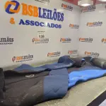 LOTE 138 - 01 ROUPA DE MERGULHO AZUL AQUA LUNG (NO ESTADO, NÃO SABEMOS SE FUNCIONA. LEILÃO NÃO TEM GARANTIA E NEM DEVOLUÇÃO).