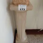 LOTE 173 - 01 FONTE COM COLUNA EM FIBRA (NO ESTADO, NÃO SABEMOS SE FUNCIONA. LEILÃO NÃO TEM GARANTIA E NEM DEVOLUÇÃO).