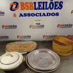 LOTE 165 - 01 LOTE COM PRATOS DE MADEIRA PARA PANELA (NO ESTADO, NÃO SABEMOS SE FUNCIONA. LEILÃO NÃO TEM GARANTIA E NEM DEVOLUÇÃO).