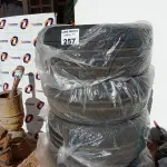 LOTE 257 - 04 PNEUS 265/45/20 (NO ESTADO, NÃO SABEMOS SE FUNCIONA. LEILÃO NÃO TEM GARANTIA E NEM DEVOLUÇÃO).