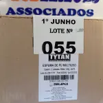 LOTE 055 - 12 TUBOS DE ESPUMA PU MULTIUSO TYTAN. (NO ESTADO, LEILÃO NÃO TEM GARANTIA E NEM DEVOLUÇÃO, SUJEITO A POSSÍVEIS AVARIAS VISÍVEIS/OCULTAS E/OU AUSÊNCIA DE COMPONENTES).
