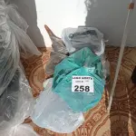 LOTE 258 - 01 LOTE COM LUMINÁRIAS PARA JARDINS (NO ESTADO, NÃO SABEMOS SE FUNCIONA. LEILÃO NÃO TEM GARANTIA E NEM DEVOLUÇÃO).