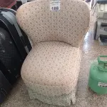 LOTE 188 - 01 POLTRONA (NO ESTADO, NÃO SABEMOS SE FUNCIONA. LEILÃO NÃO TEM GARANTIA E NEM DEVOLUÇÃO).