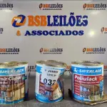 LOTE 032 - 03 GALÕES DE VERNIZ SAYERLACK 3,6L SENDO 01 MARÍTIMO. (NO ESTADO, LEILÃO NÃO TEM GARANTIA E NEM DEVOLUÇÃO, SUJEITO A POSSÍVEIS AVARIAS VISÍVEIS/OCULTAS E/OU AUSÊNCIA DE COMPONENTES).