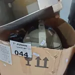 LOTE 044 - 03 ASPIRADORES DE PÓ, VÁRIAS HÉLICES DE VENTILADOR E 01 CASINHA PARA PETS. (NO ESTADO, LEILÃO NÃO TEM GARANTIA E NEM DEVOLUÇÃO, SUJEITO A POSSÍVEIS AVARIAS VISÍVEIS/OCULTAS E/OU AUSÊNCIA DE COMPONENTES).