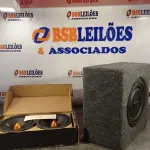 LOTE 215 - 01 AUTO FALANTE PIONEER DE 10’ COM CAIXA E 02 AUTO FALANTES DE PORTA ZETA (NO ESTADO, NÃO SABEMOS SE FUNCIONA. LEILÃO NÃO TEM GARANTIA E NEM DEVOLUÇÃO).
