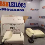 LOTE 229 - 02 PORTEIROS ELETRÔNICOS (NO ESTADO, NÃO SABEMOS SE FUNCIONA. LEILÃO NÃO TEM GARANTIA E NEM DEVOLUÇÃO).