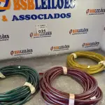 LOTE 031 - 03 ROLOS DE MANGUEIRA DE LED CORES DIVERSAS. (NO ESTADO, LEILÃO NÃO TEM GARANTIA E NEM DEVOLUÇÃO, SUJEITO A POSSÍVEIS AVARIAS VISÍVEIS/OCULTAS E/OU AUSÊNCIA DE COMPONENTES).