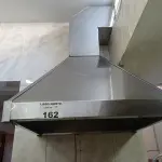 LOTE 162 - 01 COIFA EM INOX (NO ESTADO, NÃO SABEMOS SE FUNCIONA. LEILÃO NÃO TEM GARANTIA E NEM DEVOLUÇÃO).