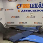 LOTE 138 - 01 ROUPA DE MERGULHO AZUL AQUA LUNG (NO ESTADO, NÃO SABEMOS SE FUNCIONA. LEILÃO NÃO TEM GARANTIA E NEM DEVOLUÇÃO).