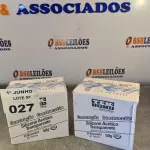 LOTE 027 - 02 CAIXAS COM BISNAGAS DE SILICONE ACÉTICO TRANSPARENTE 50G. (NO ESTADO, LEILÃO NÃO TEM GARANTIA E NEM DEVOLUÇÃO, SUJEITO A POSSÍVEIS AVARIAS VISÍVEIS/OCULTAS E/OU AUSÊNCIA DE COMPONENTES).