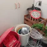 LOTE 158 - 01 LOTE COM FRUTEIRAS E CESTOS DE PLÁSTICO (NO ESTADO, NÃO SABEMOS SE FUNCIONA. LEILÃO NÃO TEM GARANTIA E NEM DEVOLUÇÃO).