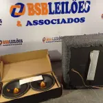 LOTE 215 - 01 AUTO FALANTE PIONEER DE 10’ COM CAIXA E 02 AUTO FALANTES DE PORTA ZETA (NO ESTADO, NÃO SABEMOS SE FUNCIONA. LEILÃO NÃO TEM GARANTIA E NEM DEVOLUÇÃO).