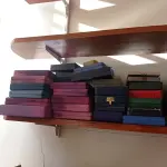 LOTE 094 - 01 LOTE C/CAIXAS PARA MEDALHAS (NO ESTADO, NÃO SABEMOS SE FUNCIONA. LEILÃO NÃO TEM GARANTIA E NEM DEVOLUÇÃO).