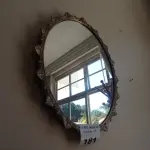 LOTE 181 - 01 ESPELHO COM MOLDURA EM METAL (NO ESTADO, NÃO SABEMOS SE FUNCIONA. LEILÃO NÃO TEM GARANTIA E NEM DEVOLUÇÃO).