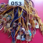 LOTE 053 - 01 LOTE COM CORDÕES COM BROCHES (NO ESTADO, NÃO SABEMOS SE FUNCIONA. LEILÃO NÃO TEM GARANTIA E NEM DEVOLUÇÃO).