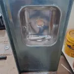 LOTE 180 - 01 PIA EM AÇO INOX CIMENTADA MEDINDO 1,50M X 0,53CM. (NO ESTADO, LEILÃO NÃO TEM GARANTIA E NEM DEVOLUÇÃO, SUJEITO A POSSÍVEIS AVARIAS VISÍVEIS/OCULTAS E/OU AUSÊNCIA DE COMPONENTES).