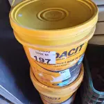 LOTE 197 - 01 BALDE DE PRIMER ASFÁLTICO A BASE D’AGUA PARA MANTAS E 01 BALDE DE ADITIVO IMPERMEABILIZANTE PARA CONCRETOS E ARGAMASSAS 18L. (NO ESTADO, LEILÃO NÃO TEM GARANTIA E NEM DEVOLUÇÃO, SUJEITO A POSSÍVEIS AVARIAS VISÍVEIS/OCULTAS E/OU AUSÊNCIA DE COMPONENTES).