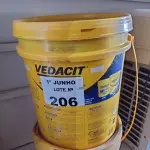 LOTE 206 - 01 BALDE DE ADITIVO IMPERMEABILIZANTE PARA CONCRETO E ARGAMASSAS E 01 BALDE DE VEDALIT 18L. (NO ESTADO, LEILÃO NÃO TEM GARANTIA E NEM DEVOLUÇÃO, SUJEITO A POSSÍVEIS AVARIAS VISÍVEIS/OCULTAS E/OU AUSÊNCIA DE COMPONENTES).