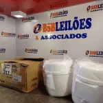 LOTE 311 - 02 FRASQUEIRAS SUPPLY CLEAN COM 04 REFIS. (NO ESTADO, LEILÃO NÃO TEM GARANTIA E NEM DEVOLUÇÃO, SUJEITO A POSSÍVEIS AVARIAS VISÍVEIS/OCULTAS E/OU AUSÊNCIA DE COMPONENTES).