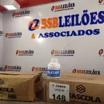 LOTE 148 - 02 CAIXAS COM COLA TUBO ST BRASCOLA 15 FRASCOS CADA. (NO ESTADO, LEILÃO NÃO TEM GARANTIA E NEM DEVOLUÇÃO, SUJEITO A POSSÍVEIS AVARIAS VISÍVEIS/OCULTAS E/OU AUSÊNCIA DE COMPONENTES).