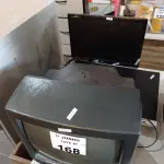 LOTE 168 - 02 MONITORES MARCAS LG E 01 TV DE TUBO 14” POL MARCA PANASONIC. (NO ESTADO, LEILÃO NÃO TEM GARANTIA E NEM DEVOLUÇÃO, SUJEITO A POSSÍVEIS AVARIAS VISÍVEIS/OCULTAS E/OU AUSÊNCIA DE COMPONENTES).