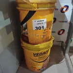 LOTE 301 - 02 BALDES DE VEDALIT, ADITIVO PLASTIFICANTE CONCENTRADO PARA CONCRETO E ARGAMASSA 18L. (NO ESTADO, LEILÃO NÃO TEM GARANTIA E NEM DEVOLUÇÃO, SUJEITO A POSSÍVEIS AVARIAS VISÍVEIS/OCULTAS E/OU AUSÊNCIA DE COMPONENTES).