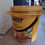 LOTE 352 - 01 BALDE DE VEDALIT, ADITIVO PLASTIFICANTE CONCENTRADO PARA ARGAMASSA DE ASSENTAMENTO E REBOCO CONVENCIONAL. (NO ESTADO, LEILÃO NÃO TEM GARANTIA E NEM DEVOLUÇÃO, SUJEITO A POSSÍVEIS AVARIAS VISÍVEIS/OCULTAS E/OU AUSÊNCIA DE COMPONENTES).