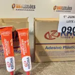 LOTE 090 - 02 CAIXAS COM BISNAGAS DE ADESIVO PLÁSTICO PARA TUBOS E CONEXÕES DE PVC RÍGIDO 75G 30 UNIDADES CADA. (NO ESTADO, LEILÃO NÃO TEM GARANTIA E NEM DEVOLUÇÃO, SUJEITO A POSSÍVEIS AVARIAS VISÍVEIS/OCULTAS E/OU AUSÊNCIA DE COMPONENTES).