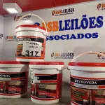 LOTE 317 - 04 GALÕES DE DRYKOVEDA, ADITIVO IMPERMEABILIZANTE PARA CONCRETO E ARGAMASSAS 3,6L. (NO ESTADO, LEILÃO NÃO TEM GARANTIA E NEM DEVOLUÇÃO, SUJEITO A POSSÍVEIS AVARIAS VISÍVEIS/OCULTAS E/OU AUSÊNCIA DE COMPONENTES).