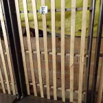 LOTE 374 - 01 CAMA DE SOLTEIRO EM IMBUIA DO POLO MADEIREIRO DO RIO GRANDE DO SUL. (NO ESTADO, LEILÃO NÃO TEM GARANTIA E NEM DEVOLUÇÃO, SUJEITO A POSSÍVEIS AVARIAS VISÍVEIS/OCULTAS E/OU AUSÊNCIA DE COMPONENTES).