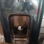 LOTE 100 - 01 PIA EM AÇO INOX CIMENTADA MEDINDO 1,80M X 0,53CM COM AVARIAS. (NO ESTADO, LEILÃO NÃO TEM GARANTIA E NEM DEVOLUÇÃO, SUJEITO A POSSÍVEIS AVARIAS VISÍVEIS/OCULTAS E/OU AUSÊNCIA DE COMPONENTES).