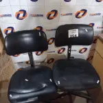 LOTE 264 - 02 CADEIRAS DE ESCRITÓRIO COM BASE GIRATÓRIA. (NO ESTADO, LEILÃO NÃO TEM GARANTIA E NEM DEVOLUÇÃO, SUJEITO A POSSÍVEIS AVARIAS VISÍVEIS/OCULTAS E/OU AUSÊNCIA DE COMPONENTES).