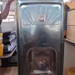 LOTE 180 - 01 PIA EM AÇO INOX CIMENTADA MEDINDO 1,50M X 0,53CM. (NO ESTADO, LEILÃO NÃO TEM GARANTIA E NEM DEVOLUÇÃO, SUJEITO A POSSÍVEIS AVARIAS VISÍVEIS/OCULTAS E/OU AUSÊNCIA DE COMPONENTES).