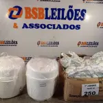 LOTE 250 - 02 FRASQUEIRAS SUPPLY CLEAN COM 04 REFIS. (NO ESTADO, LEILÃO NÃO TEM GARANTIA E NEM DEVOLUÇÃO, SUJEITO A POSSÍVEIS AVARIAS VISÍVEIS/OCULTAS E/OU AUSÊNCIA DE COMPONENTES).