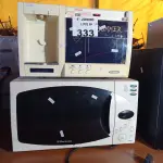 LOTE 333 - 01 MICRO-ONDAS E 01 PURIFICADOR DE ÁGUA MARCA SAMMER. (NO ESTADO, LEILÃO NÃO TEM GARANTIA E NEM DEVOLUÇÃO, SUJEITO A POSSÍVEIS AVARIAS VISÍVEIS/OCULTAS E/OU AUSÊNCIA DE COMPONENTES).