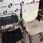 LOTE 336 - 02 CADEIRAS DE ESCRITÓRIO CROMADA SENDO 01 COM BASE GIRATÓRIA. (NO ESTADO, LEILÃO NÃO TEM GARANTIA E NEM DEVOLUÇÃO, SUJEITO A POSSÍVEIS AVARIAS VISÍVEIS/OCULTAS E/OU AUSÊNCIA DE COMPONENTES).