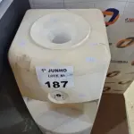 LOTE 187 - 01 BEBEDOURO PARA GARRAFÃO MARCA EGE 220V. (NO ESTADO, LEILÃO NÃO TEM GARANTIA E NEM DEVOLUÇÃO, SUJEITO A POSSÍVEIS AVARIAS VISÍVEIS/OCULTAS E/OU AUSÊNCIA DE COMPONENTES).
