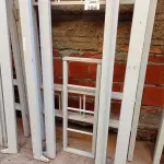 LOTE 384 - 01 CAMA BELICHE EM METAL SEM OS TRADO E COLCHÃO. (NO ESTADO, LEILÃO NÃO TEM GARANTIA E NEM DEVOLUÇÃO, SUJEITO A POSSÍVEIS AVARIAS VISÍVEIS/OCULTAS E/OU AUSÊNCIA DE COMPONENTES).