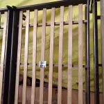 LOTE 374 - 01 CAMA DE SOLTEIRO EM IMBUIA DO POLO MADEIREIRO DO RIO GRANDE DO SUL. (NO ESTADO, LEILÃO NÃO TEM GARANTIA E NEM DEVOLUÇÃO, SUJEITO A POSSÍVEIS AVARIAS VISÍVEIS/OCULTAS E/OU AUSÊNCIA DE COMPONENTES).