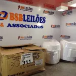 LOTE 311 - 02 FRASQUEIRAS SUPPLY CLEAN COM 04 REFIS. (NO ESTADO, LEILÃO NÃO TEM GARANTIA E NEM DEVOLUÇÃO, SUJEITO A POSSÍVEIS AVARIAS VISÍVEIS/OCULTAS E/OU AUSÊNCIA DE COMPONENTES).