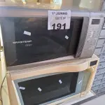 LOTE 191 - 02 MICRO-ONDAS MARCAS E MODELOS DIVERSOS. (NO ESTADO, LEILÃO NÃO TEM GARANTIA E NEM DEVOLUÇÃO, SUJEITO A POSSÍVEIS AVARIAS VISÍVEIS/OCULTAS E/OU AUSÊNCIA DE COMPONENTES).