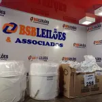 LOTE 258 - 02 FRASQUEIRAS SUPPLY CLEAN COM 04 REFIS. (NO ESTADO, LEILÃO NÃO TEM GARANTIA E NEM DEVOLUÇÃO, SUJEITO A POSSÍVEIS AVARIAS VISÍVEIS/OCULTAS E/OU AUSÊNCIA DE COMPONENTES).
