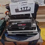 LOTE 177 - 01 KARAOKÊ GRADIENTE, 01 DVD, 01 DVR, 04 APARELHOS RECEPTORES DE ANTENA PARABÓLICA E 01 ROTEADOR MARCAS E MODELOS DIVERSOS.   (NO ESTADO, LEILÃO NÃO TEM GARANTIA E NEM DEVOLUÇÃO, SUJEITO A POSSÍVEIS AVARIAS VISÍVEIS/OCULTAS E/OU AUSÊNCIA DE COMPONENTES).