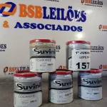 LOTE 157 - 05 LATAS DE COLORANTE SUVINIL 900ML. (NO ESTADO, LEILÃO NÃO TEM GARANTIA E NEM DEVOLUÇÃO, SUJEITO A POSSÍVEIS AVARIAS VISÍVEIS/OCULTAS E/OU AUSÊNCIA DE COMPONENTES).